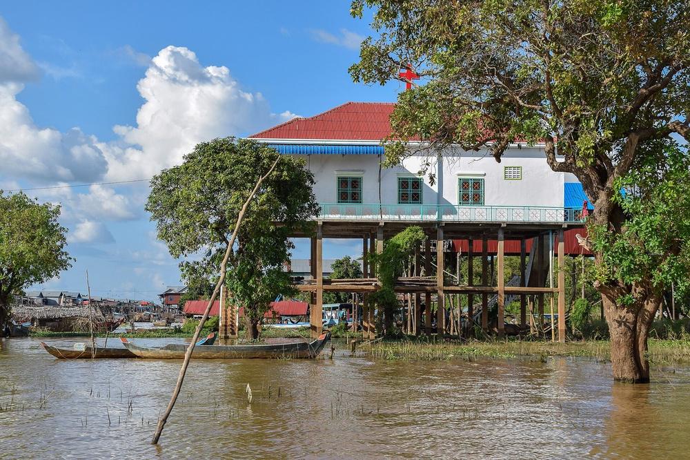 Stilt houses standing above dry ground at Kampong Phluk Stilt houses standing above dry ground at Kampong Phluk