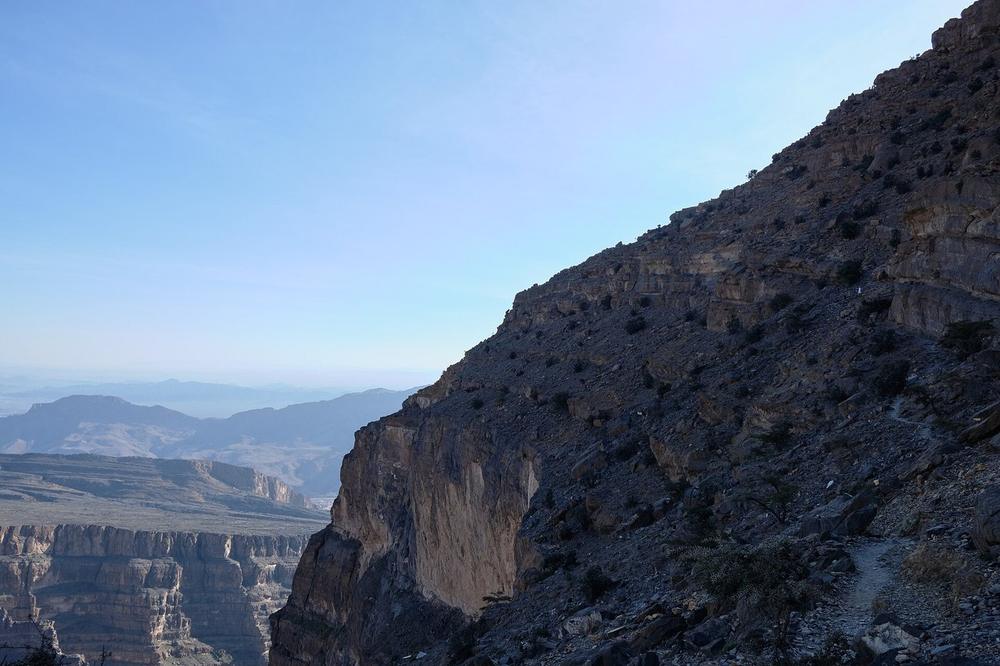 The canyon rim and balcony ledge at Jebel Shams The canyon rim and balcony ledge at Jebel Shams