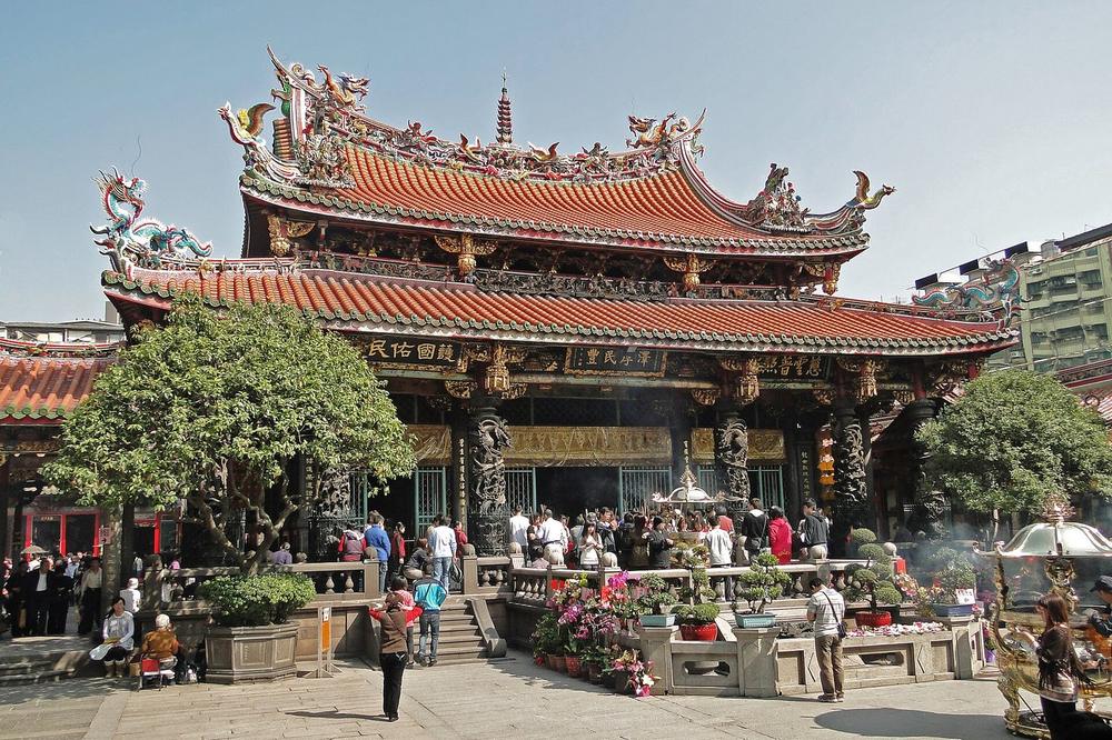 Incense smoke inside Longshan temple, Taipei Incense smoke inside Longshan temple, Taipei
